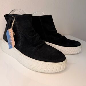 Sofft Black Ankle Boots with White Soles